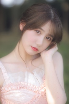 毛茸茸的女人